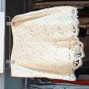 Cream colored lined lace shorts (NWOT)